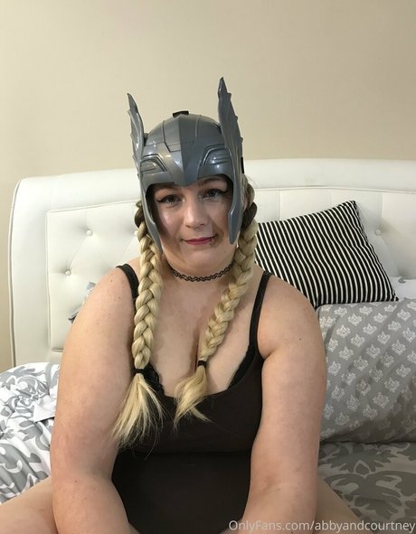 abbyandcourtney nude pornstar picture