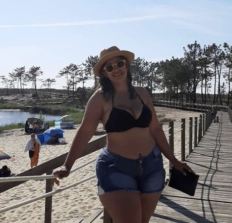 squirt teen onlyfans hot sexy photo