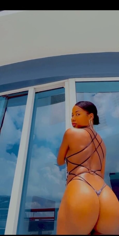 Ninarari model pornographic galleries