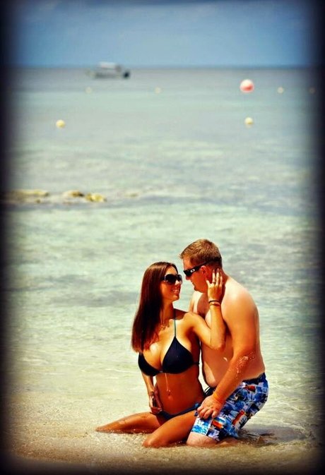 Amanda Thompson hd star photo