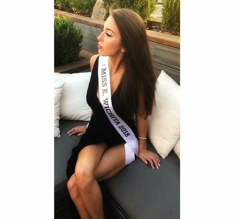 Amanda Thompson star naked galleries