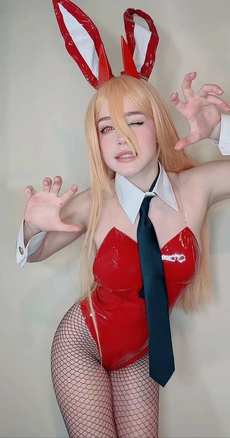 Emfox nude model photos