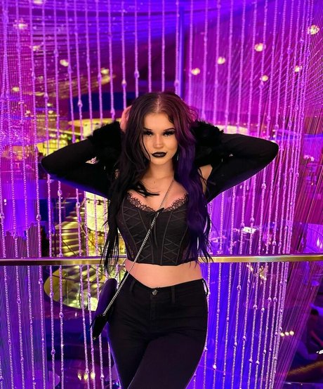 heyitzviolet adult star image