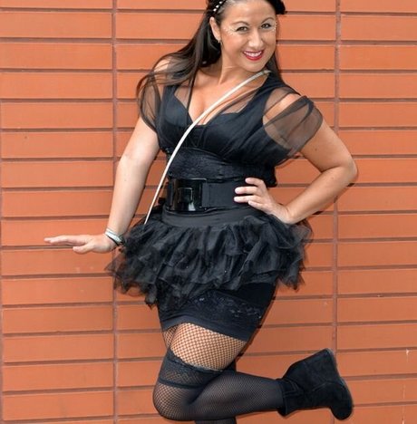 Hayley Tamaddon model hd images