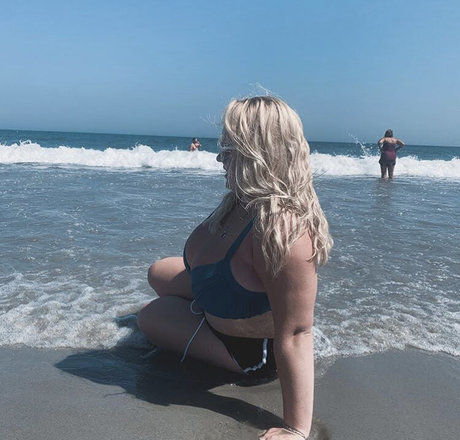 Amberly hd actress pictures