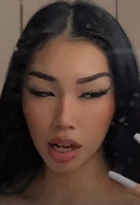 Kamilla Wong exclusive star pic