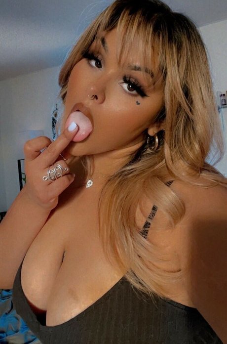 Fettupwitlex art model gallery