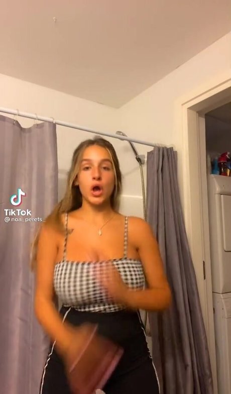 Noa Perets hot pornstar pic
