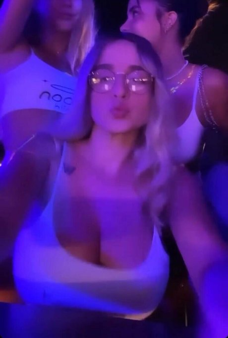 Noa Perets hd pornstar photo