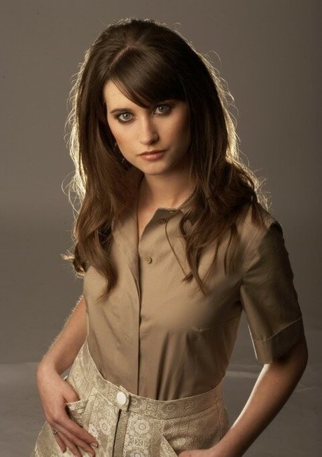 Emmerdale s Charley Webb pretty star image