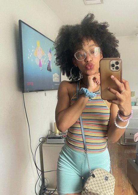 chynaunique nudes pornstar img