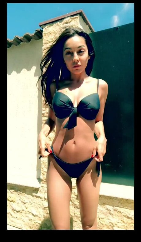 Bustyan sexy star photos