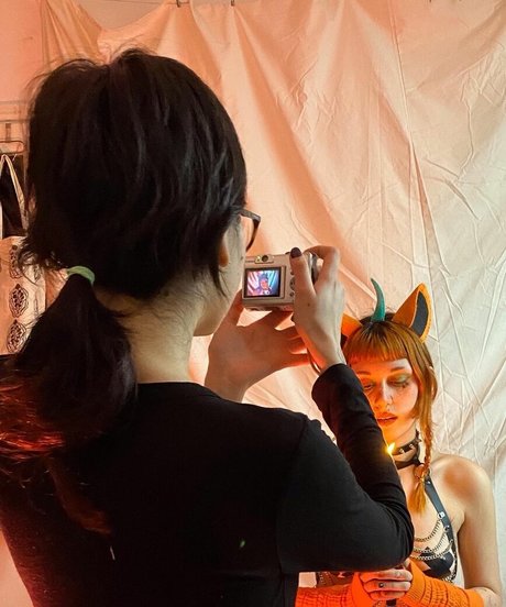 hijabi onlyfans exclusive image