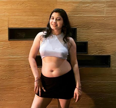 Renu Chandra erotic actress pictures