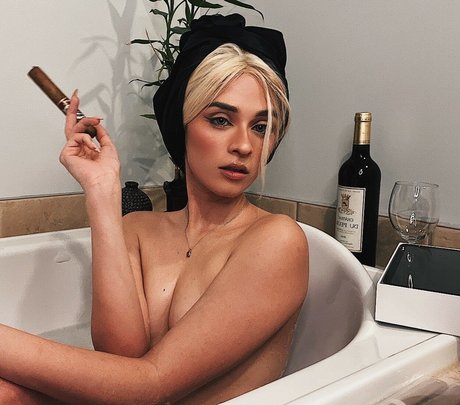 big tits blonde onlyfans porno img