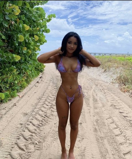 sharnyceballos star high quality images