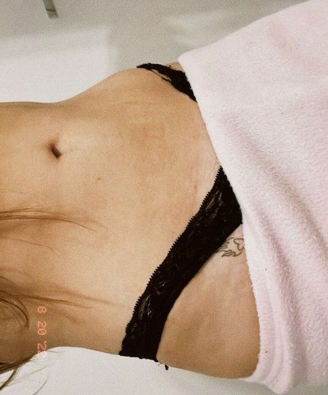 Rebeca Chamma art model images