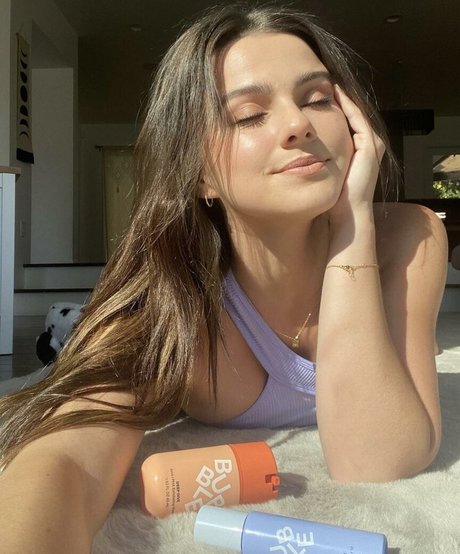 Hunter Deno model exclusive photo