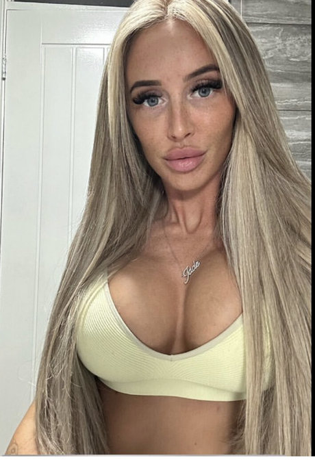 Jade Hobden_ sexy actress images