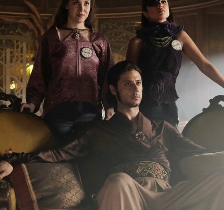 Summer Bishil star top pics