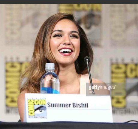 Summer Bishil sex star pic