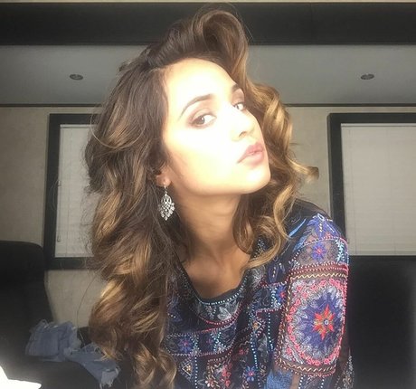 Summer Bishil pornstar naked pictures