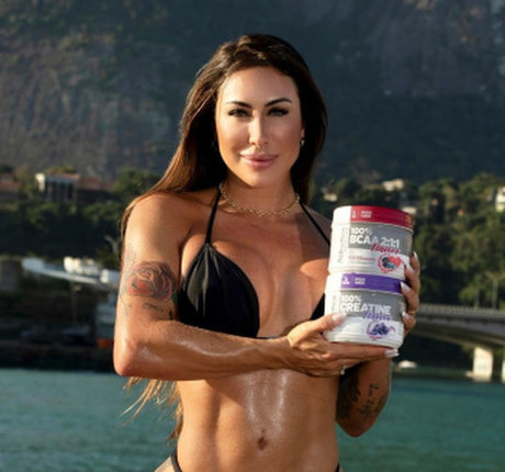 Jaqueline Khury beautiful star image