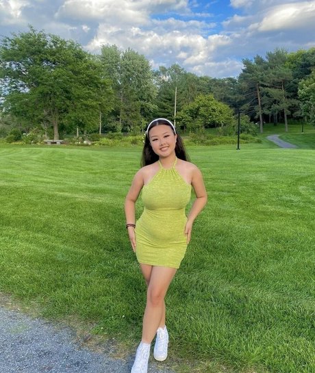 Shine Yang star nudes archive