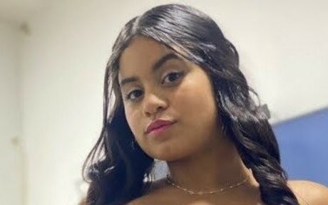 Mary Yulitza art model images