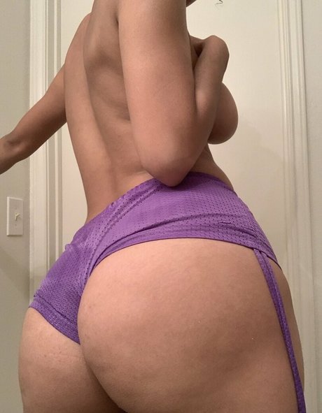 Vixen Keen xxx model photos