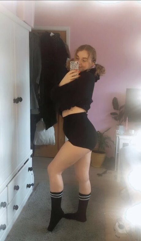 Little daisyxo erotic star pictures