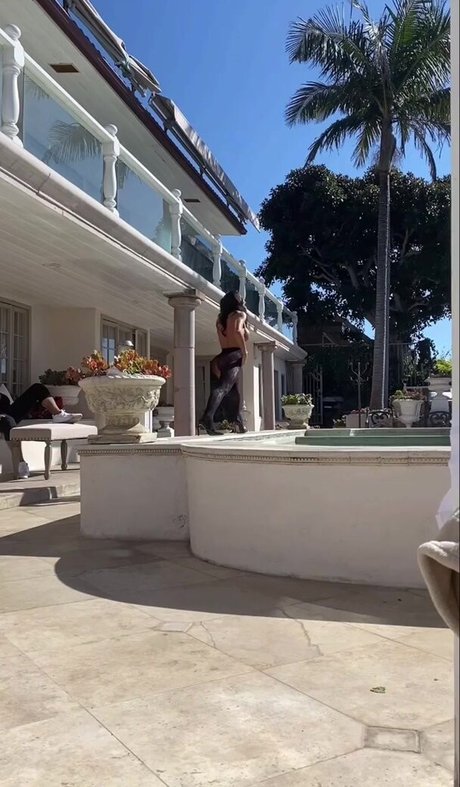 Christina Dreaming nude model galleries