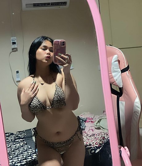 Emie Jean Ubanan perfect star pics