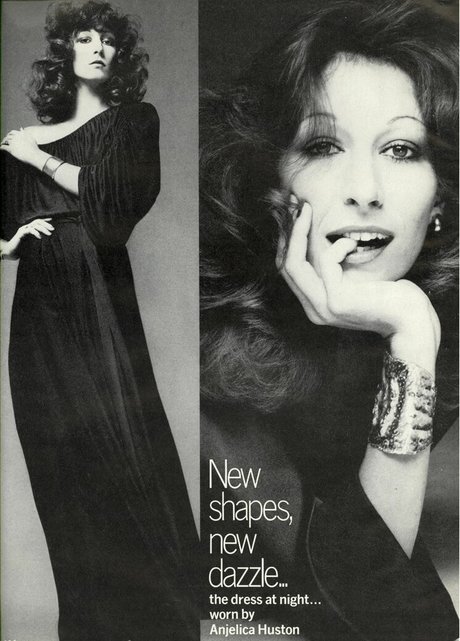 Anjelica Huston hot actress photos