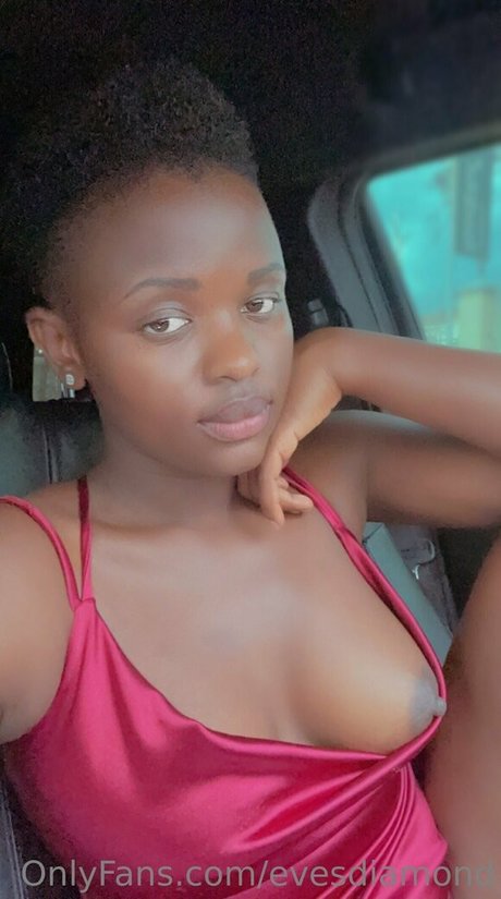 Bikini Princess art star photos