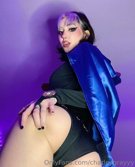 Charley Grayyy sex model photo