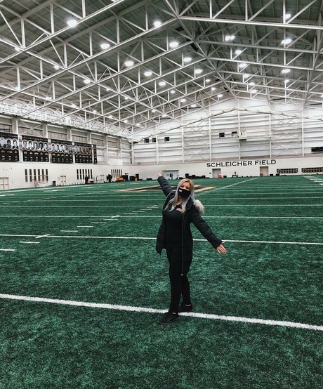 asian blonde onlyfans erotic photos