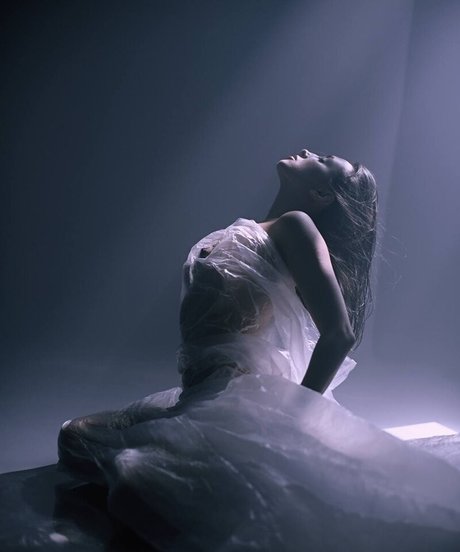 Olivia Linz perfect model archive