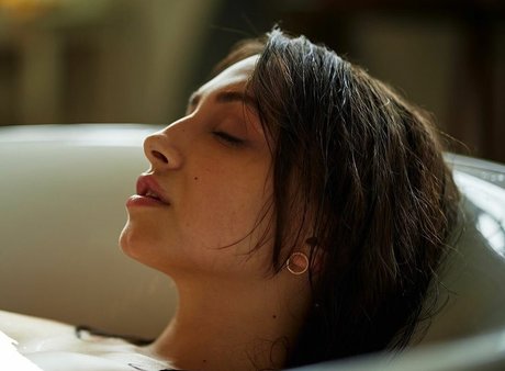 Olivia Linz pornstar exclusive pic