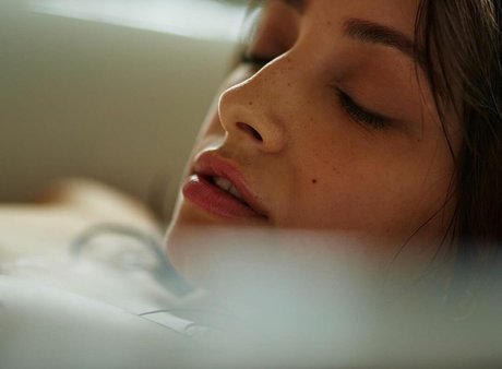 Olivia Linz perfect actress pics