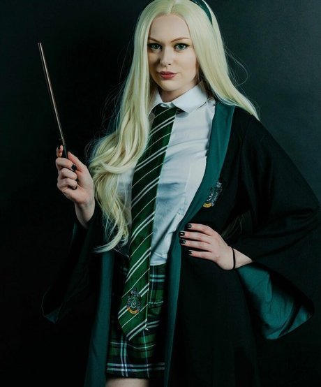 queenofarkhamcity pornstar nice pictures