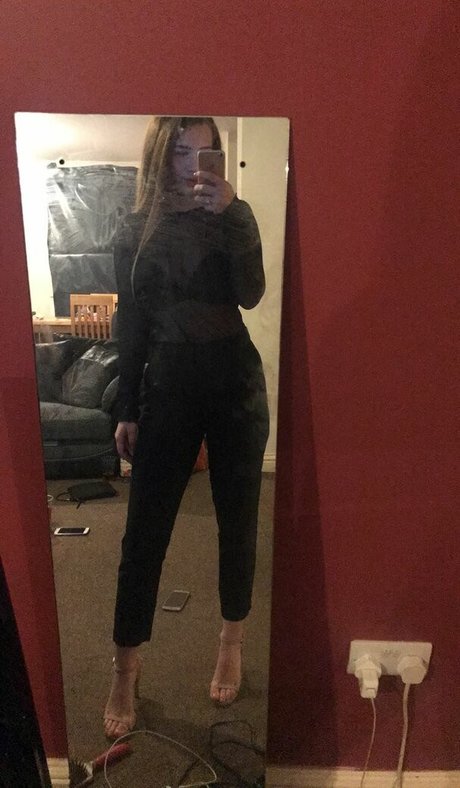 Chloe Carter pornographic star pictures