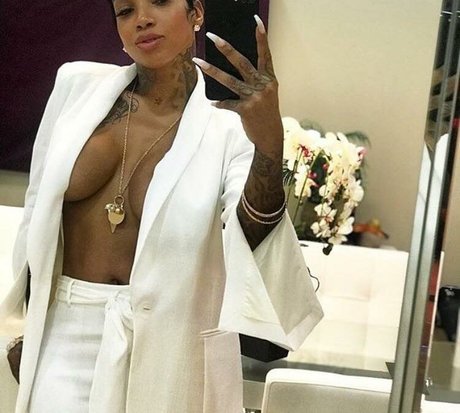 flyyytattedsky star sexy images