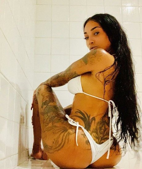 flyyytattedsky Photo Gallery