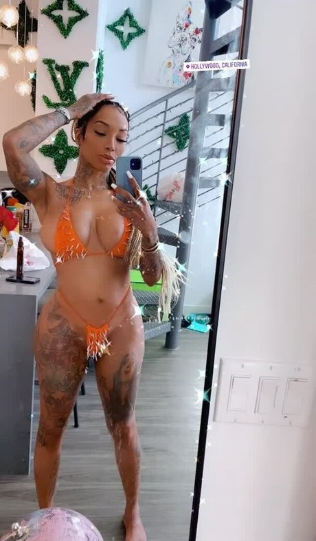 flyyytattedsky nude actress galleries