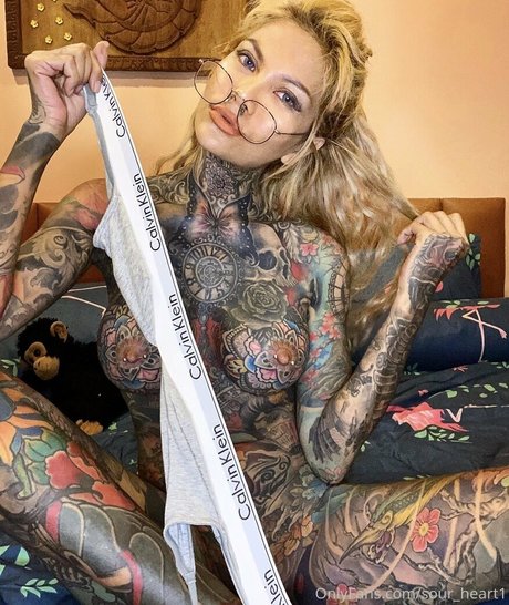 Sour heart1 model naked pics