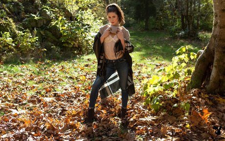 Alexandranextdoor pretty actress galleries