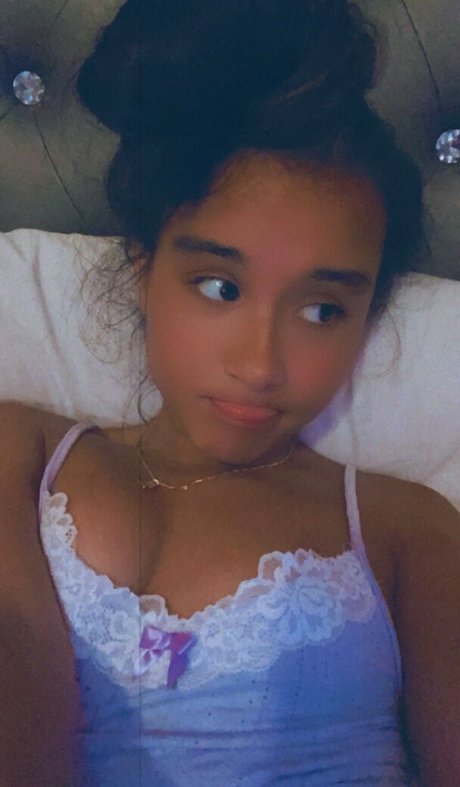 Alahna Ly adult model picture