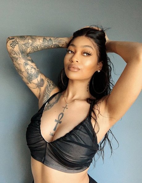 Evoni star high quality pic