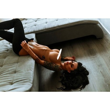 thetypicalbadgirl sexy actress galleries